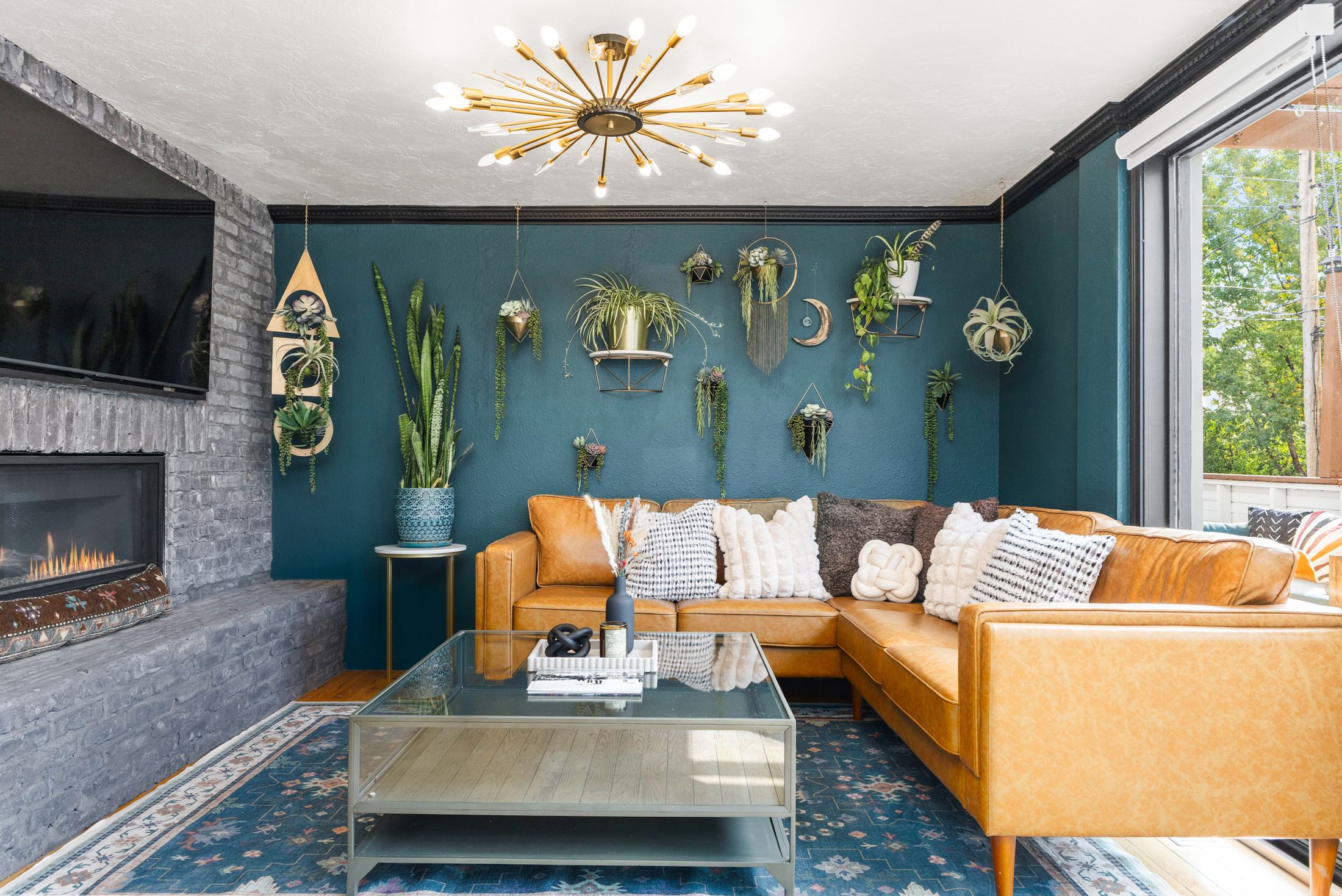 Living room, alternate angle